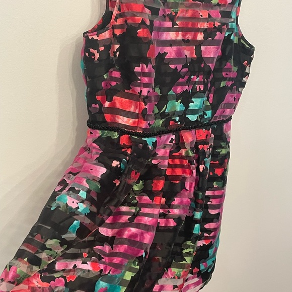 Super Fun Tahari party dress - Picture 2 of 5